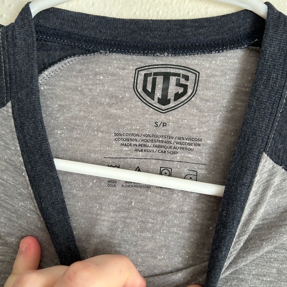 UTS Official NFL Apparel Houston Texans Heathered Burnout Long Sleeve Shirt - Picture 2 of 4